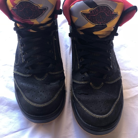 Men’s Jordan Shoes - Picture 3 of 3